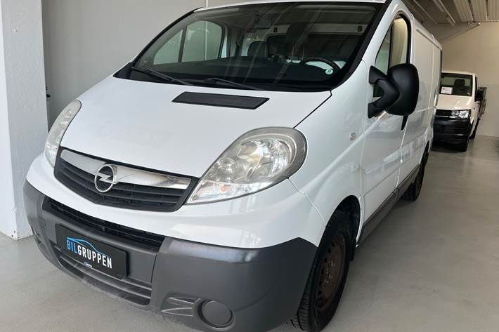 Hvid Opel Vivaro fra 2014