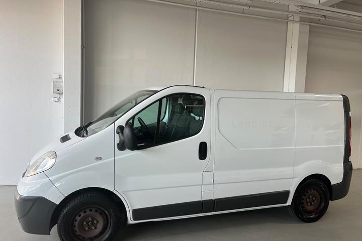 Hvid Opel Vivaro fra 2014