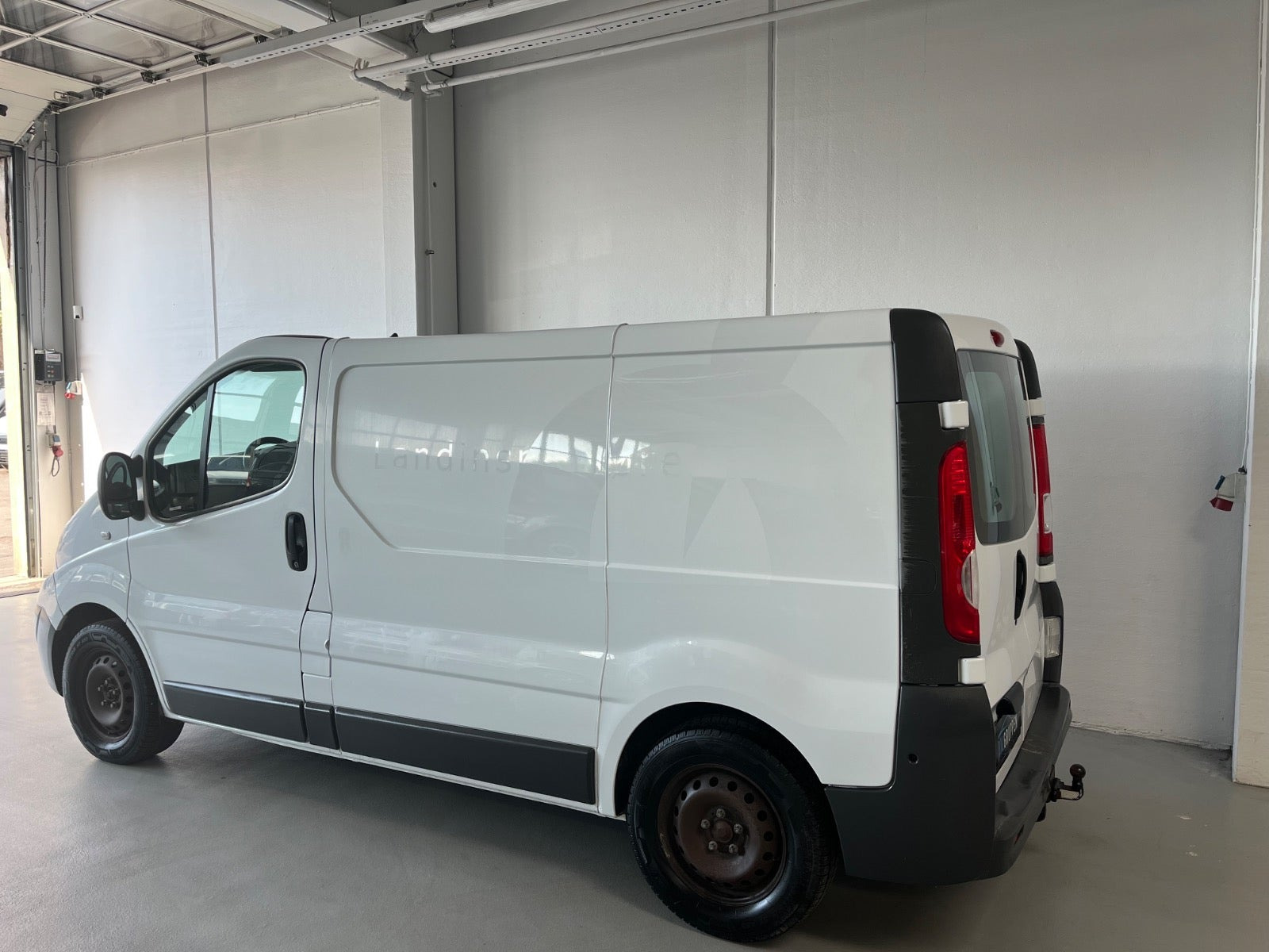 Hvid Opel Vivaro fra 2014