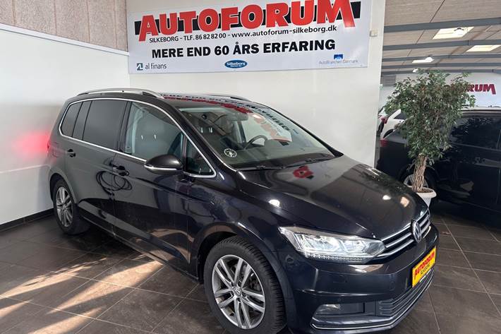 Sort VW Touran fra 2020