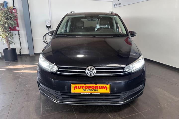 Sort VW Touran fra 2020