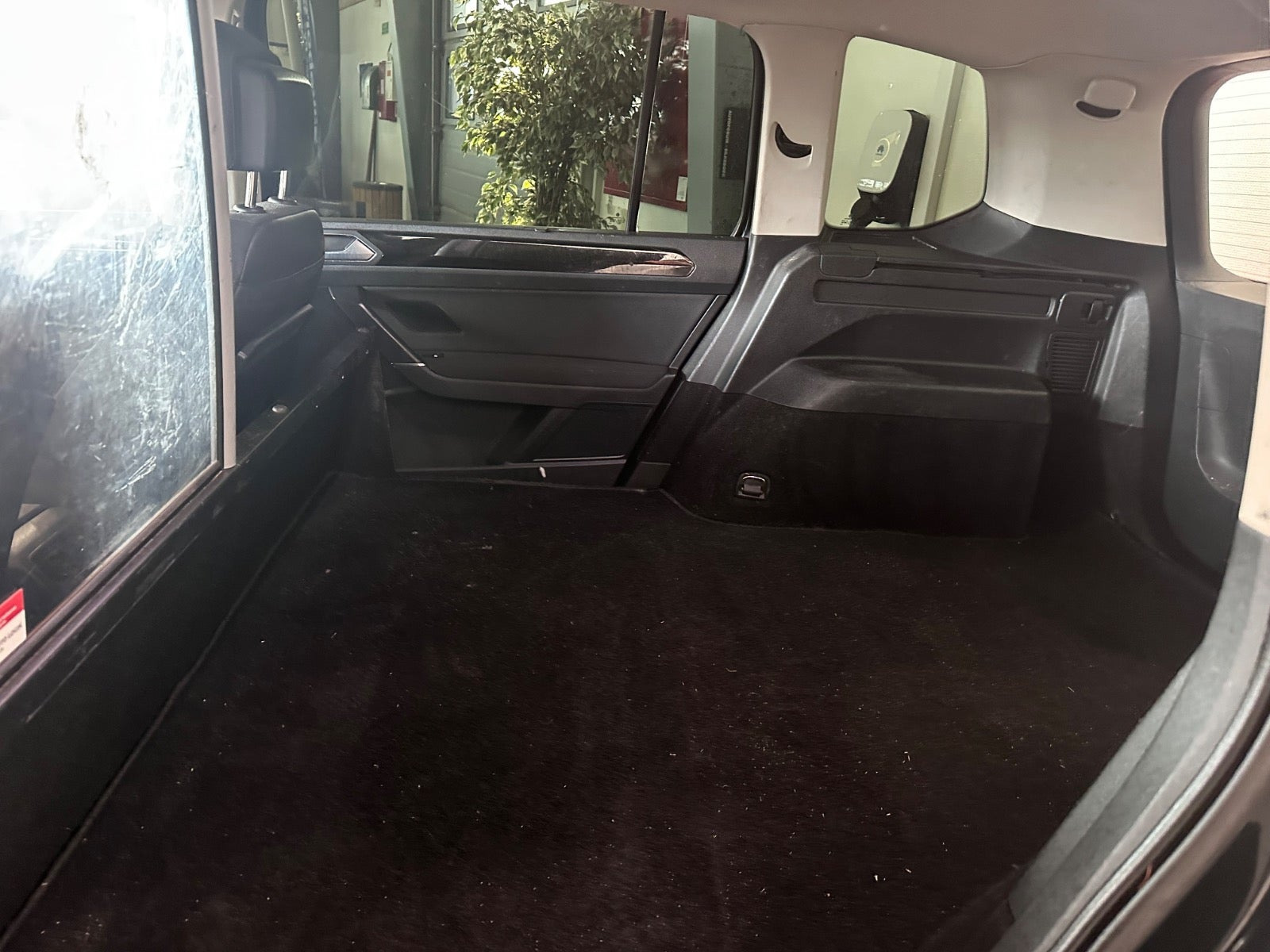 Sort VW Touran fra 2020