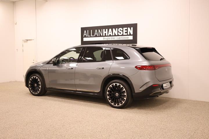 Grå Mercedes EQS450+ SUV fra 2024