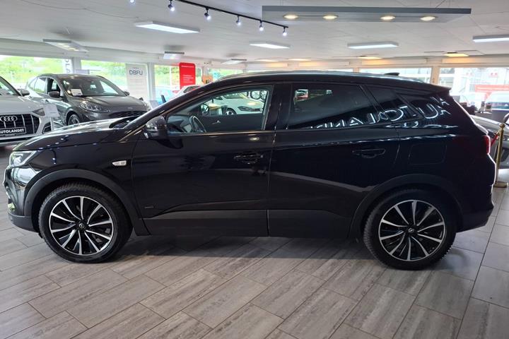 Sort Opel Grandland X fra 2021