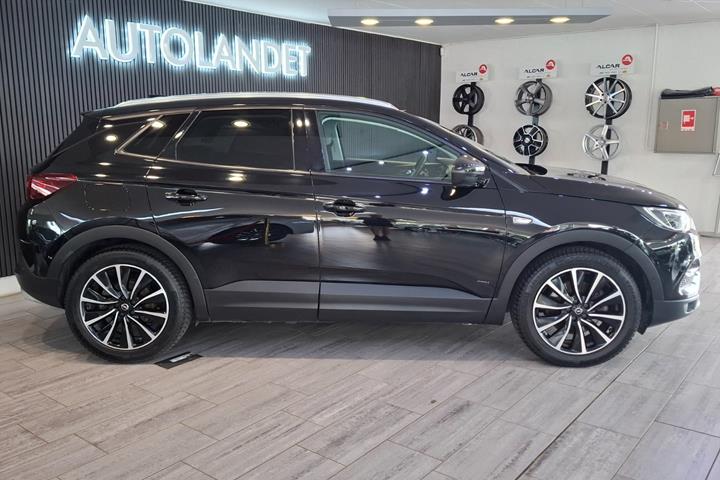 Sort Opel Grandland X fra 2021