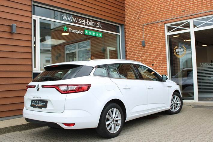 Hvid Renault Megane IV fra 2019
