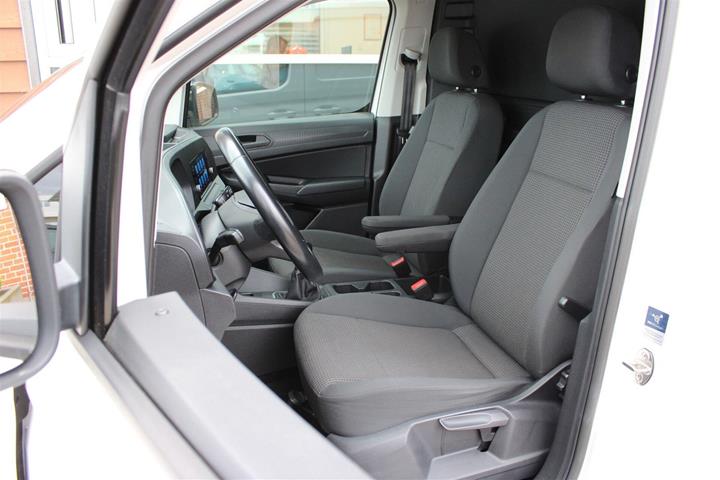 Hvid VW Caddy fra 2021