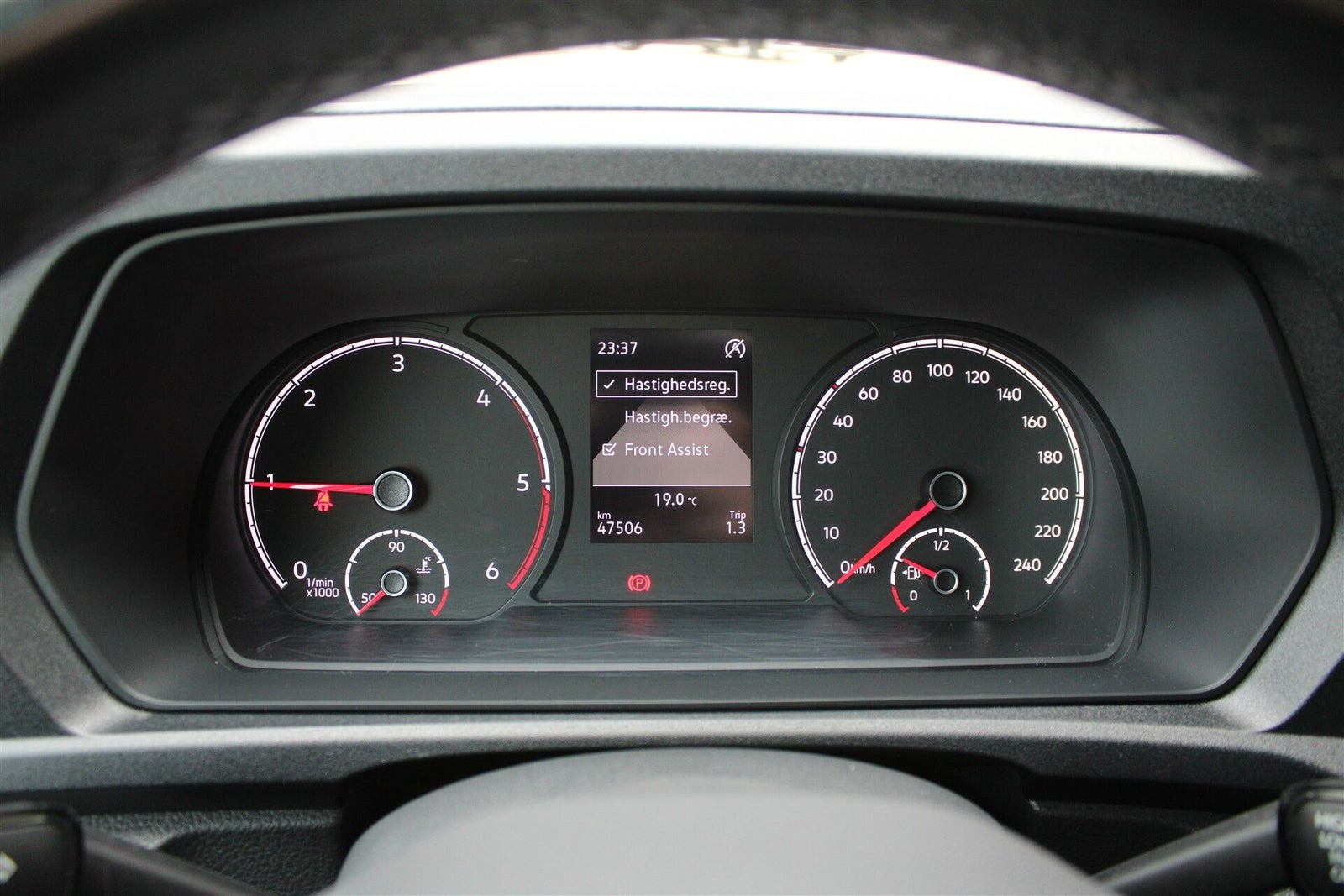 Hvid VW Caddy fra 2021