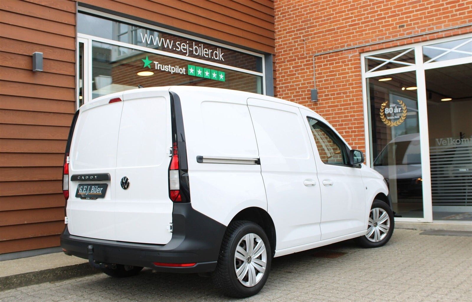 Hvid VW Caddy fra 2021