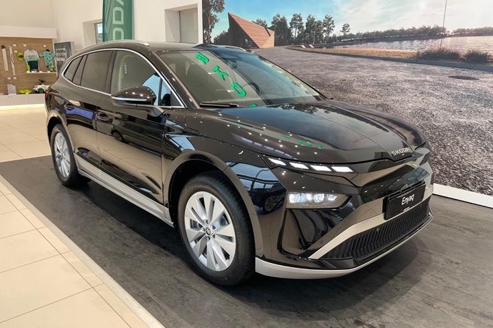 Sort Skoda Enyaq fra 2027 set udefra