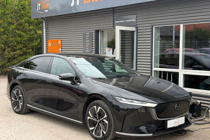 Sort Mazda 6e fra 2025