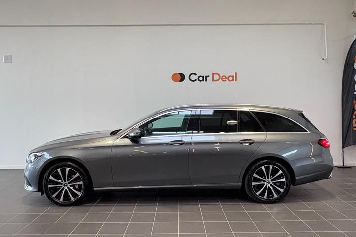 Kobber Mercedes E300 de fra 2022