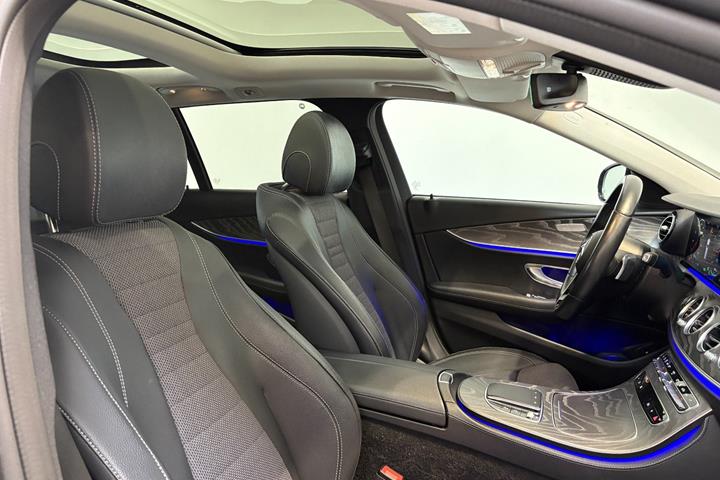 Kobber Mercedes E300 de fra 2022