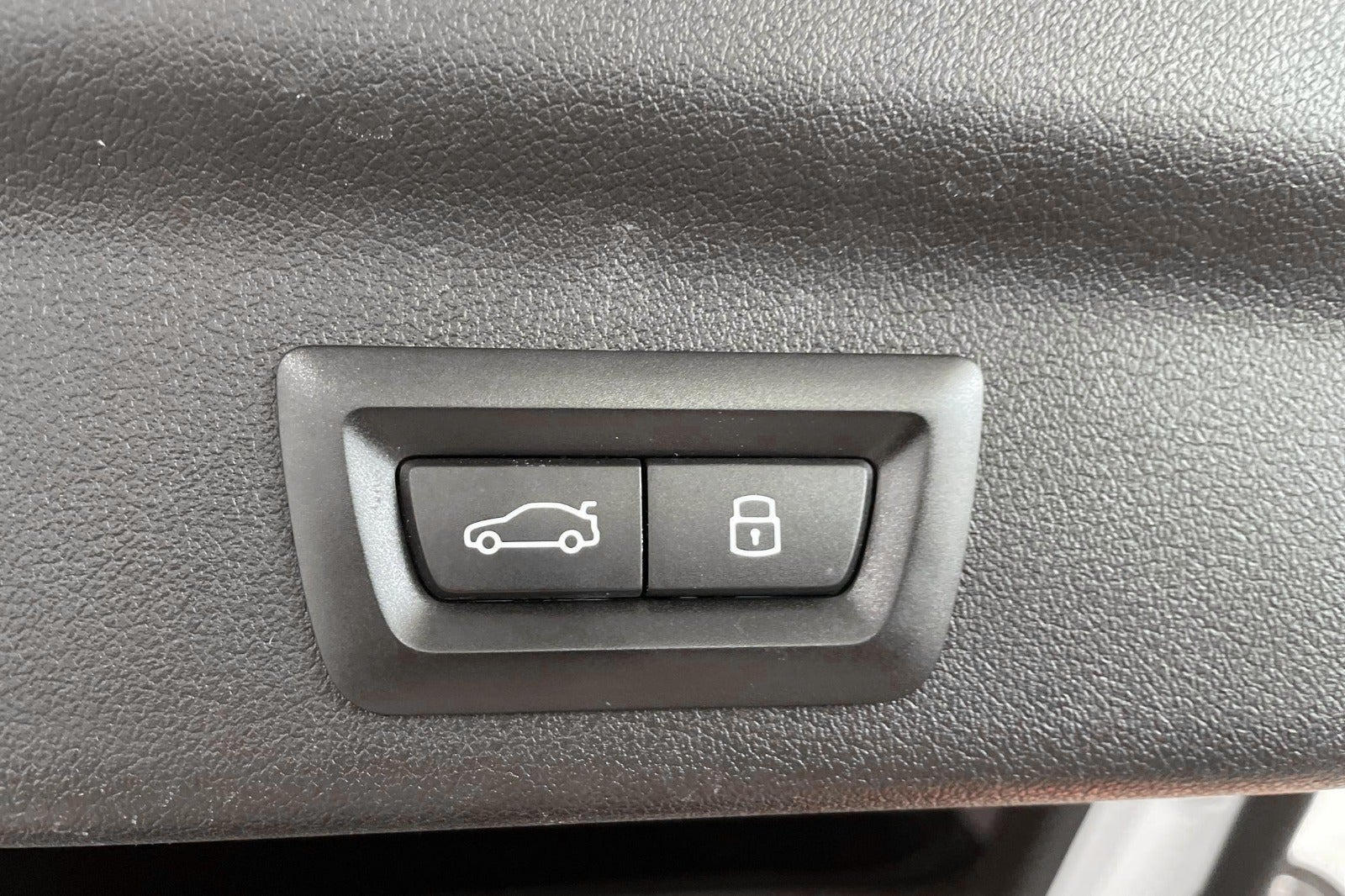 Hvid BMW iX1 fra 2024