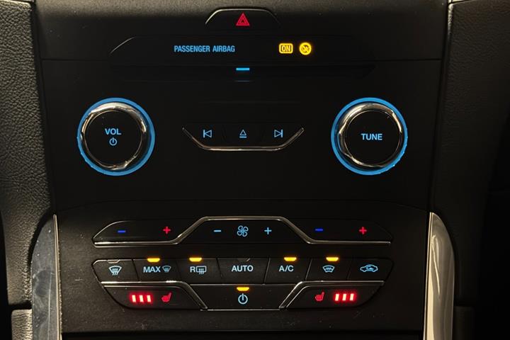 Grå Ford S-MAX fra 2019
