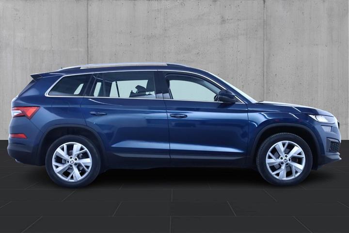 Blå Skoda Kodiaq fra 2023