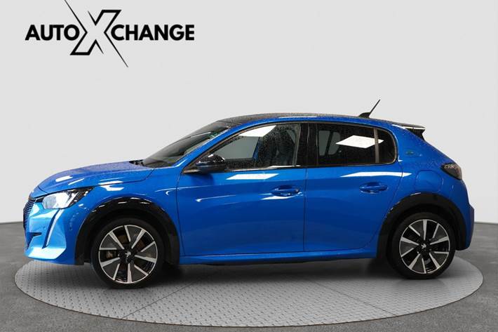 Blå Peugeot e-208 fra 2022