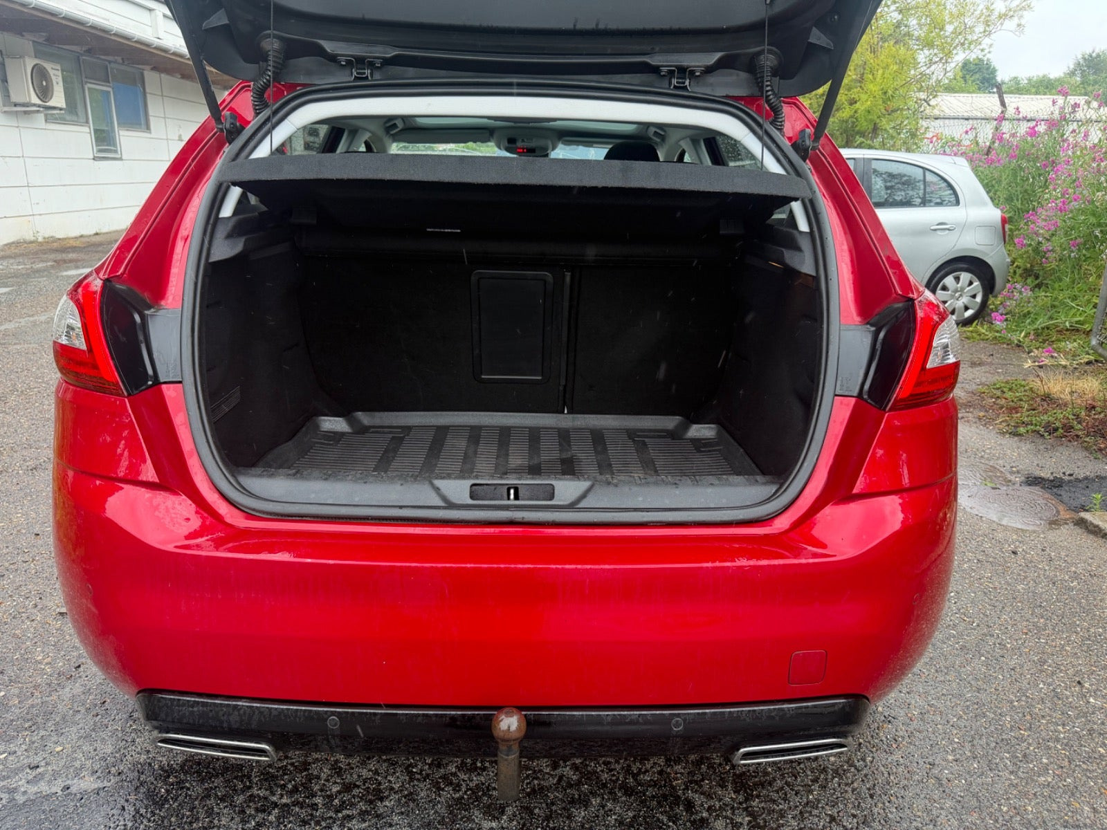 Grøn Peugeot 308 fra 2017