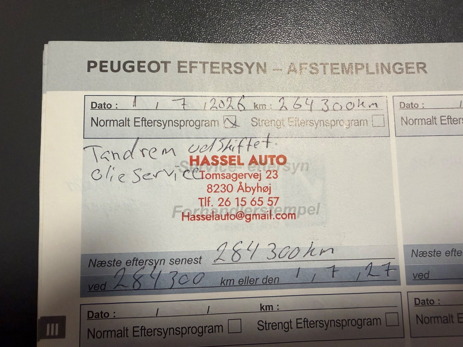 Grøn Peugeot 308 fra 2017