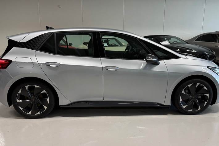 Sølv Cupra Born fra 2022