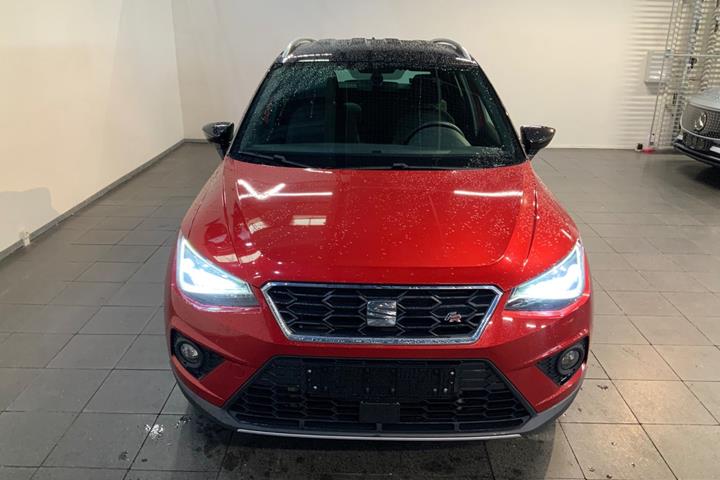 Rød Seat Arona fra 2019