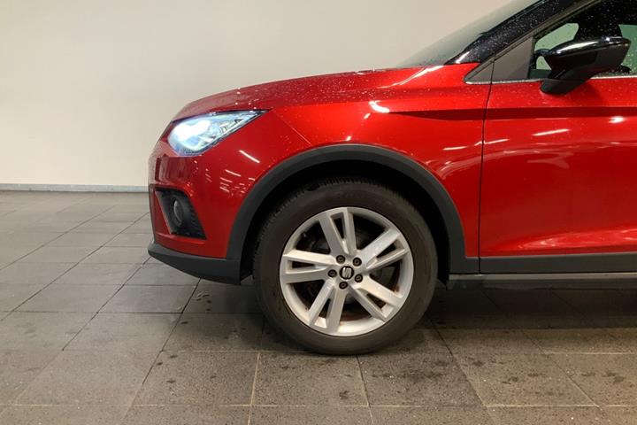 Rød Seat Arona fra 2019
