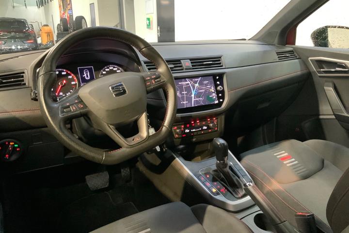 Rød Seat Arona fra 2019