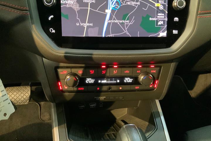 Rød Seat Arona fra 2019