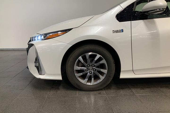 Hvid Toyota Prius fra 2018