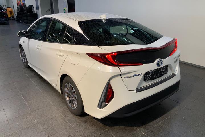 Hvid Toyota Prius fra 2018