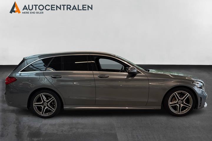 Grå Mercedes C220 d fra 2019