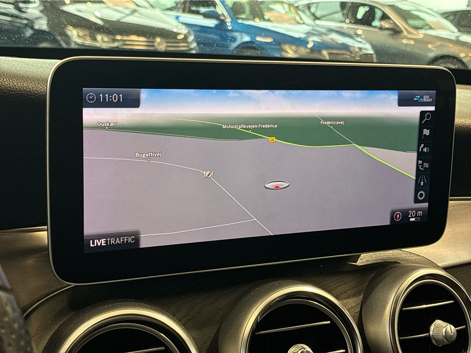 Grå Mercedes C220 d fra 2019