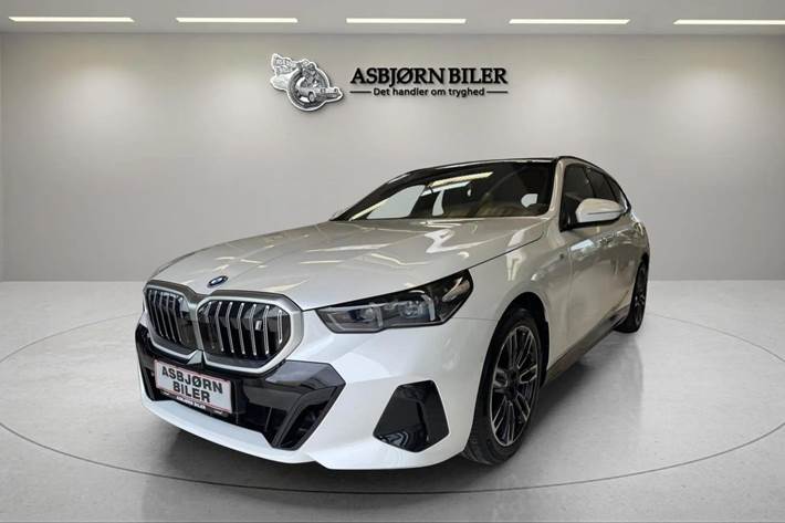 Hvid BMW i5 fra 2025