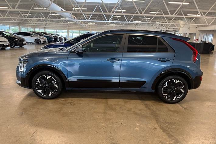 Blå Kia Niro fra 2024