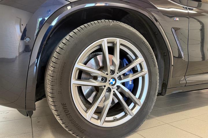 Sort BMW X3 fra 2019