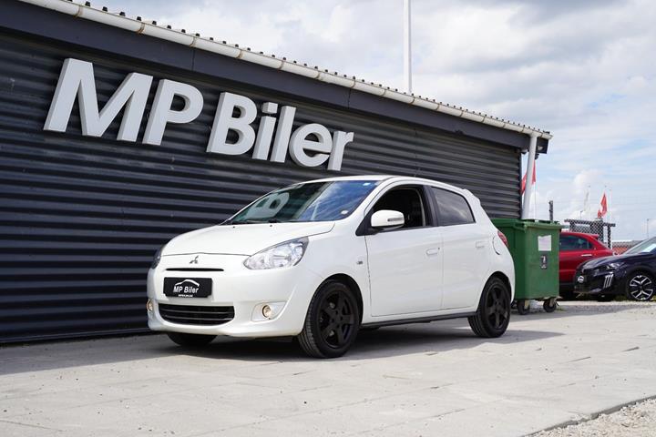 Hvid Mitsubishi Space Star fra 2015