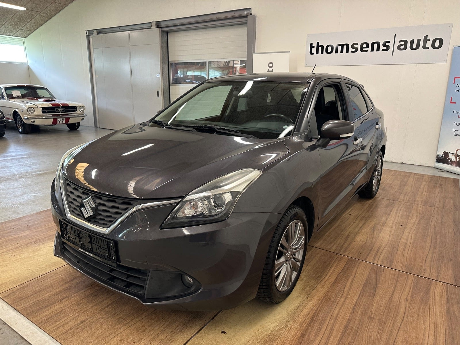 Grå Suzuki Baleno fra 2016