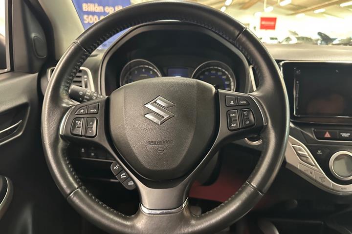 Grå Suzuki Baleno fra 2016