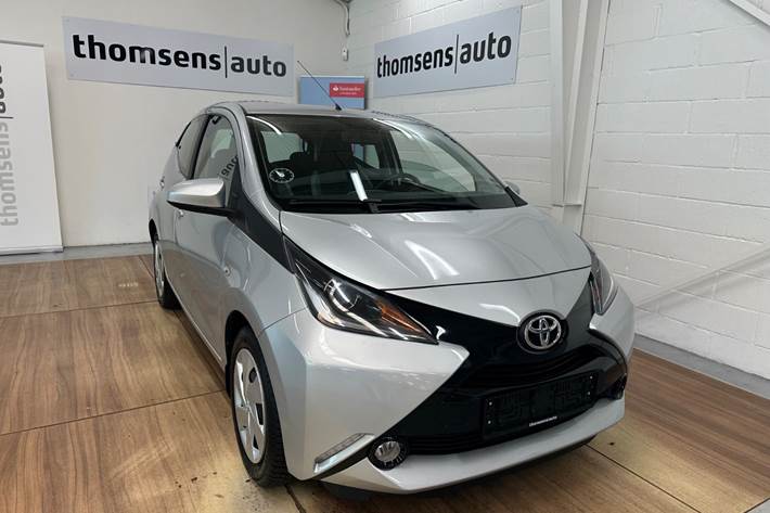 Sølv Toyota Aygo fra 2016