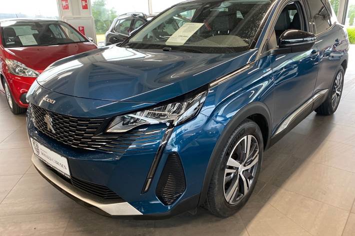 Blå Peugeot 3008 fra 2022