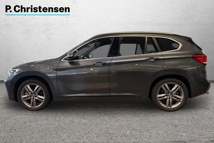 Grå BMW X1 fra 2021