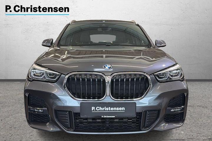 Grå BMW X1 fra 2021