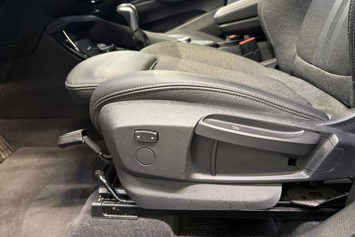 Grå BMW X1 fra 2021