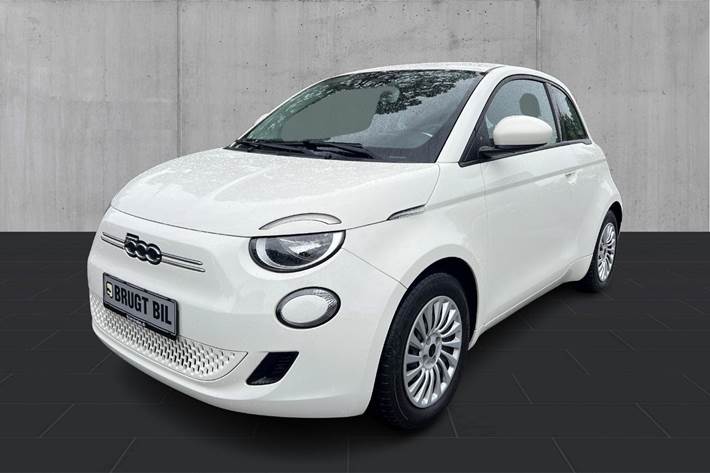Hvid Fiat 500e fra 2023