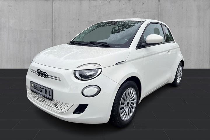 Hvid Fiat 500e fra 2023