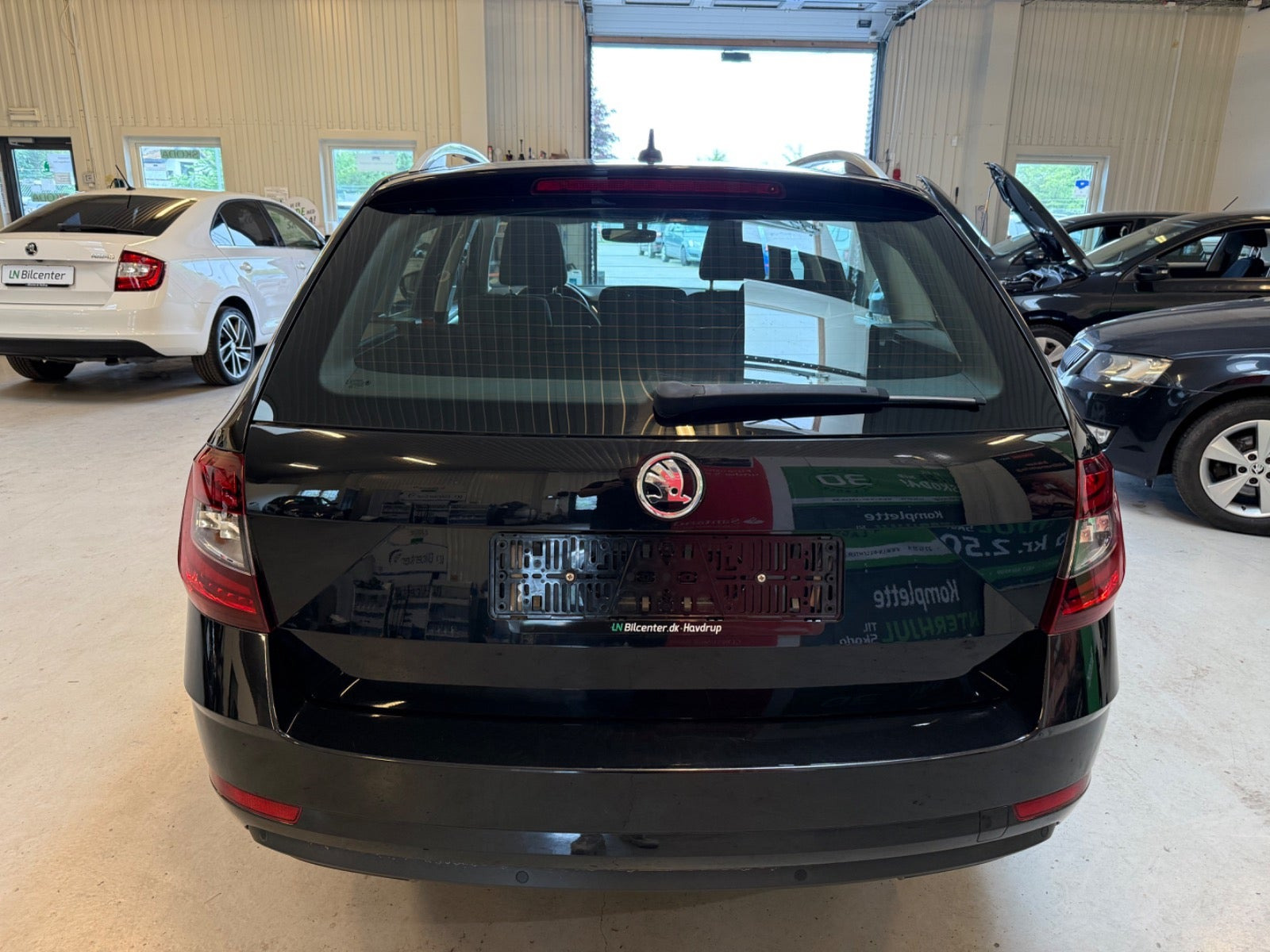 Sort Skoda Octavia fra 2020