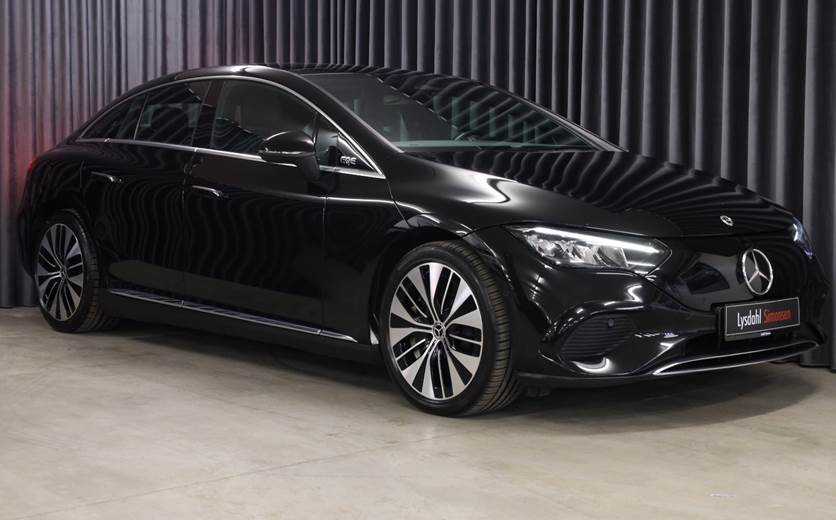 Mercedes EQE350+ Electric Art