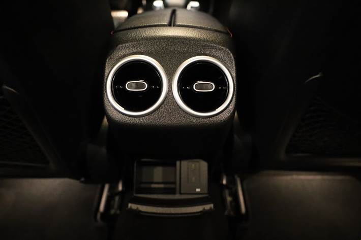 Sølv Mercedes A200 fra 2018