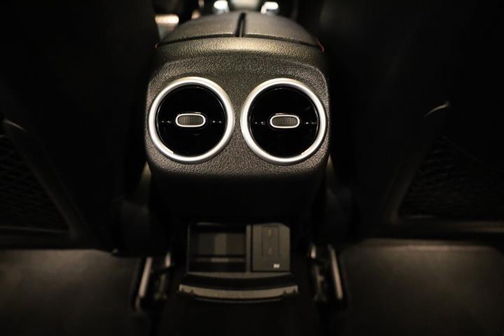 Sølv Mercedes A200 fra 2018