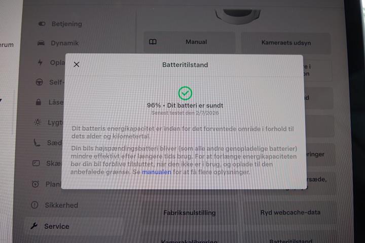 Hvid Tesla Model 3 fra 2022